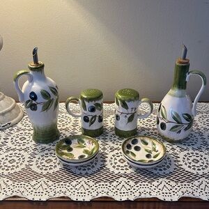 Tabletops Unlimited Olive Wreath Set. Salt, Pepper, Oil, Vinegar and 4 ramekins.